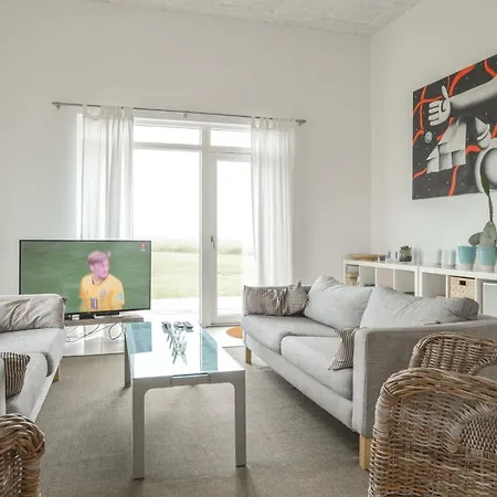 4 Bedroom Awesome In Lkken Casa de Férias *